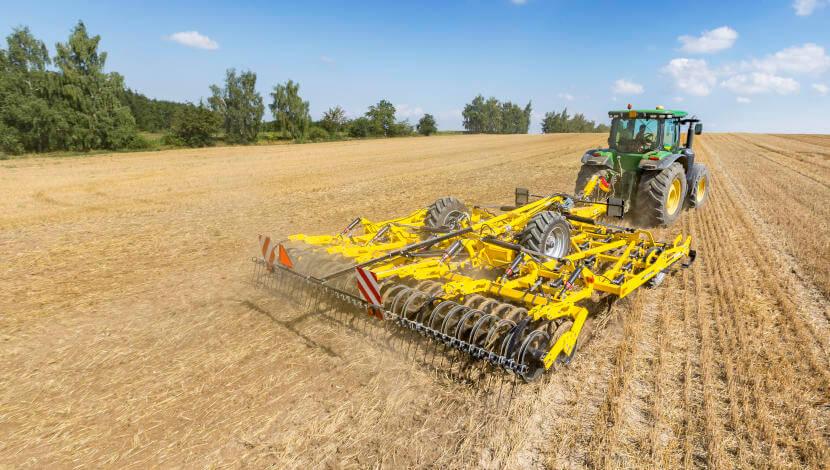 UNIVERSAL CULTIVATORS